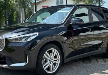 BMW iX1 39.500 km 30.900 &euro; Bruckmühl 83052