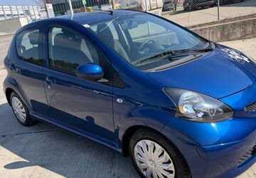 Toyota Aygo (X) 87.000 km 2.900 &euro; Rosenheim 83026