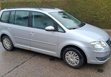 VW Touran 185.000 km 2.999 &euro; Rohrdorf 83101