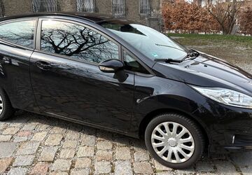 Ford Fiesta 110.000 km 5.200 &euro; Rosenheim 83024