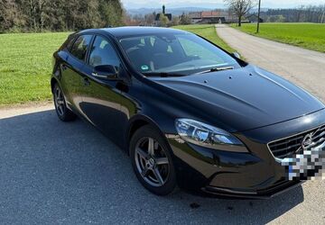 Volvo V40 110.000 km 11.000 &euro; Kleinhöhenrain 83620