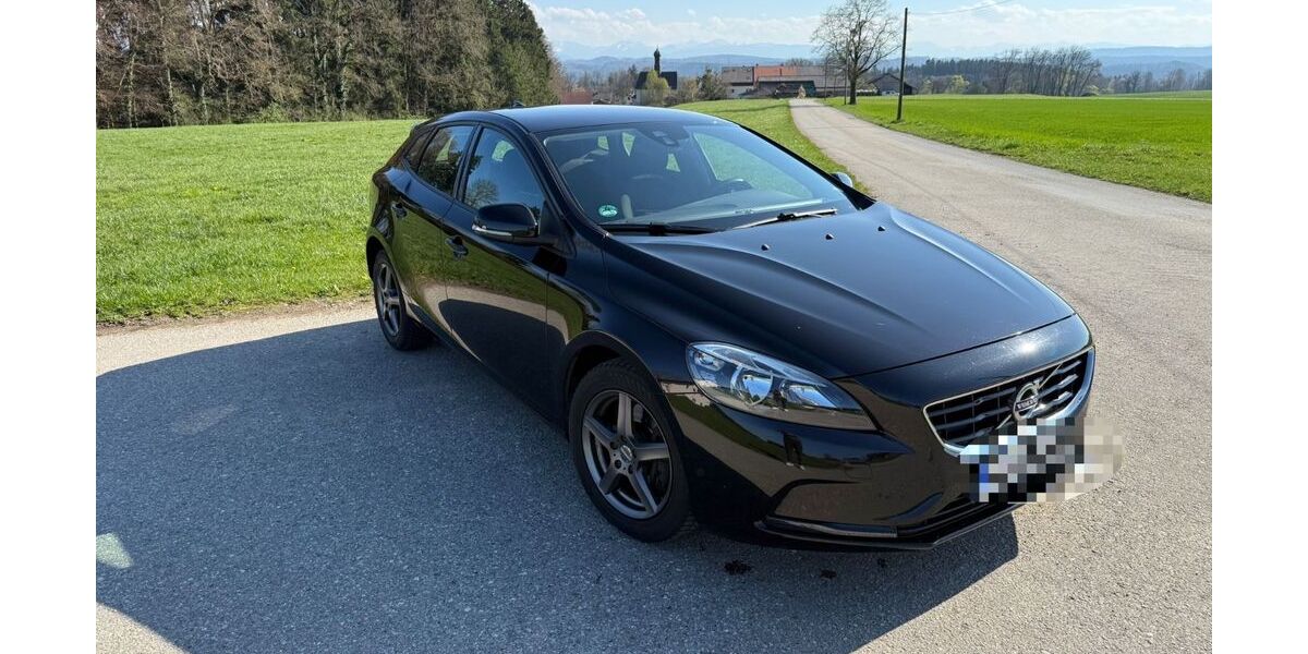 Volvo V40 110.000 km 11.000 &euro; Kleinhöhenrain 83620