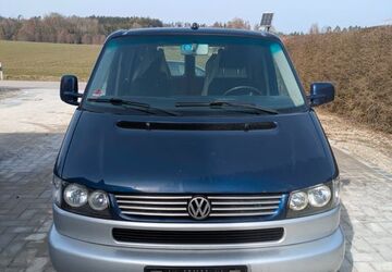VW T4 Caravelle 215.200 km 9.900 &euro; Waldhausen 83530