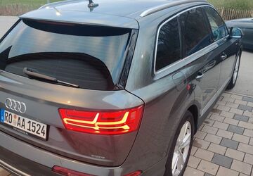 Audi Q7 215.427 km 23.950 &euro; Bad Endorf 83093