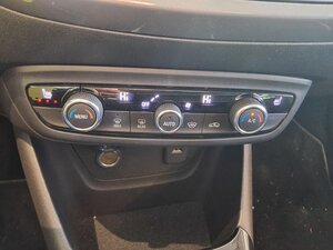 Opel Crossland *Winter*Kamera*PDC* 14.750 km 16.333 &euro; Miesbach 83714