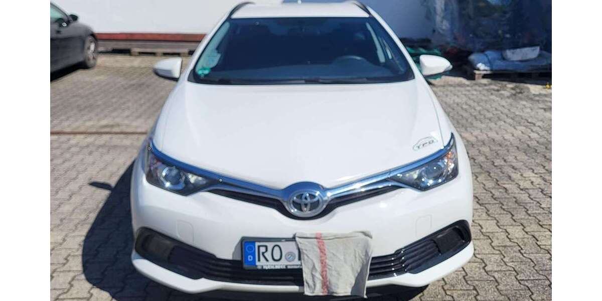 Toyota Auris 101.700 km 8.350 &euro; Kolbermoor, St 83059
