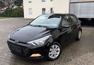 Hyundai i20 143.000 km 5.300 &euro; Bad Aibling 83043