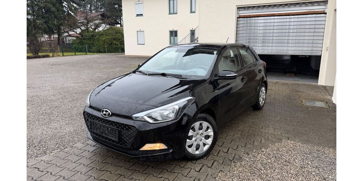 Hyundai i20 143.000 km 5.300 &euro; Bad Aibling 83043