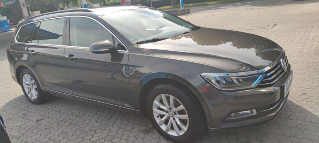 VW Passat Variant 225.000 km 9.350 &euro; Rosenheim 83022