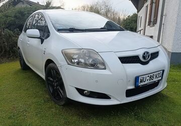 Toyota Auris 173.000 km 3.000 &euro; Kolbermoor 83059