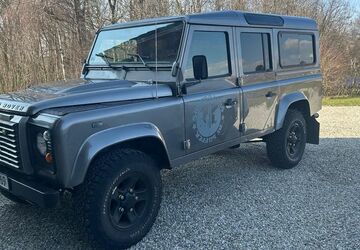 Land Rover Defender 137.592 km 28.900 &euro; Übersee 83236