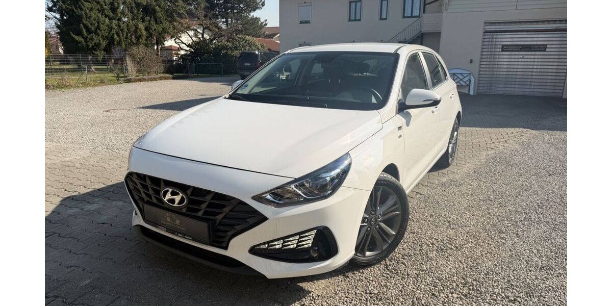 Hyundai i30 20.000 km 17.990 &euro; Bad Aibling 83043