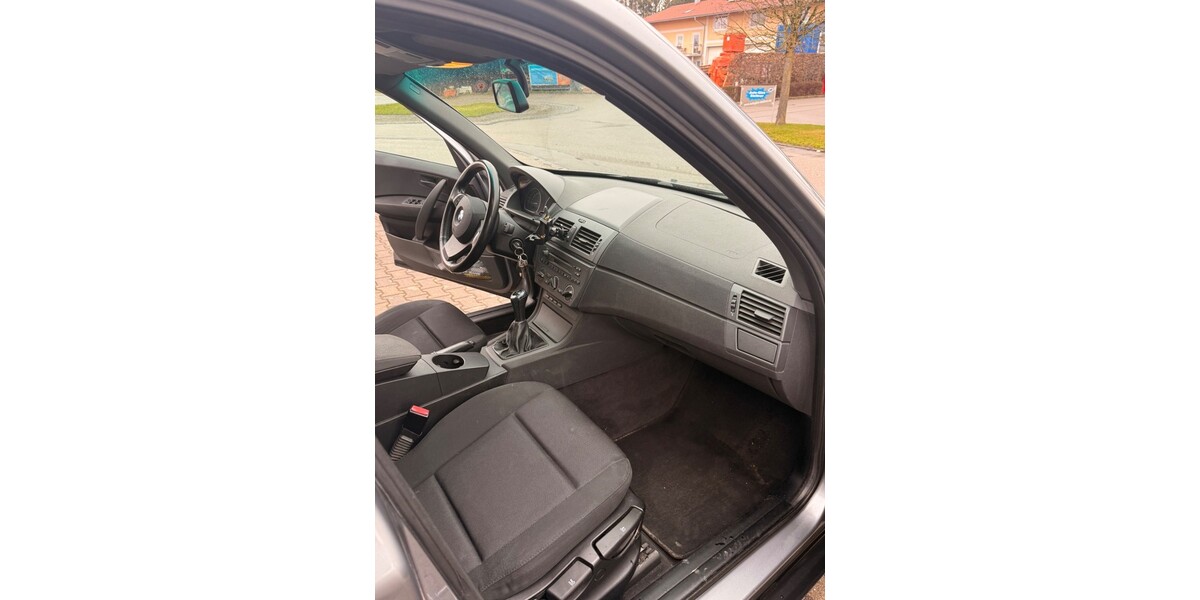 BMW X3 270.000 km 3.900 &euro; Pfaffing 83539