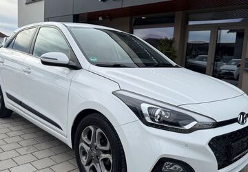 Hyundai i20 83.000 km 9.490 &euro; Rohrdorf-Thansau 83101