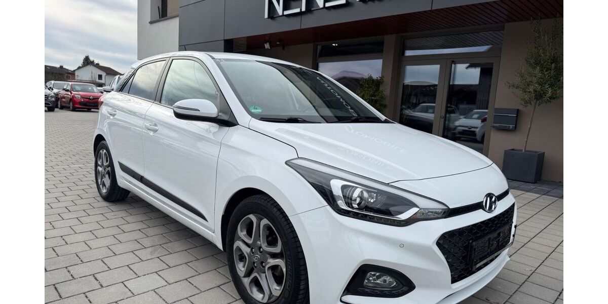 Hyundai i20 83.000 km 9.490 &euro; Rohrdorf-Thansau 83101