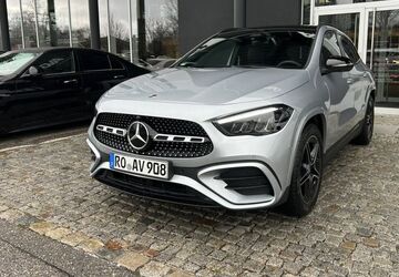 Mercedes-Benz GLA 200 8.000 km 45.500 &euro; Raubling 83064