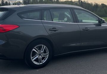 Ford Focus 82.000 km 9.790 &euro; Rosenheim 83026
