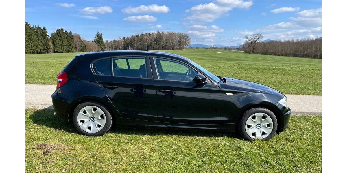 BMW 118 152.000 km 6.400 &euro; Übersee 83236