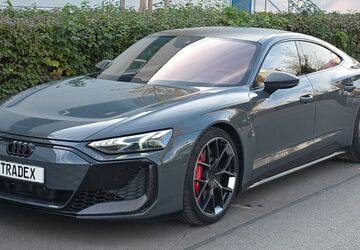 Audi RS e-tron GT 11.500 km 123.890 &euro; Rosenheim 83022