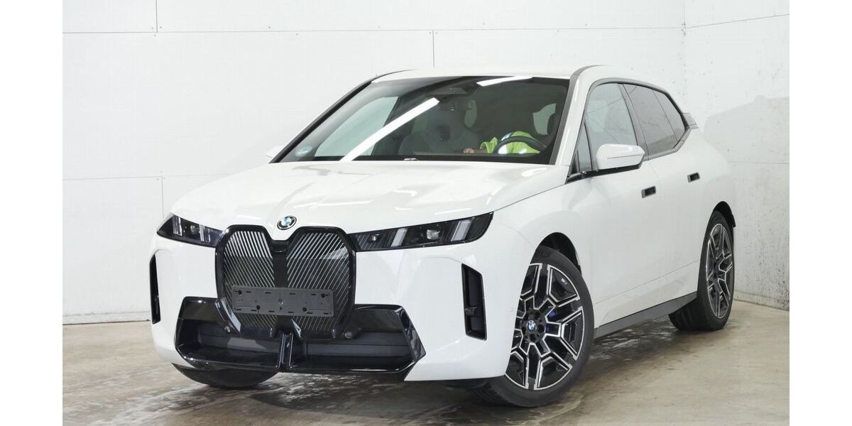 BMW iX 15.900 km 69.615 &euro; Wasserburg a. Inn 83512