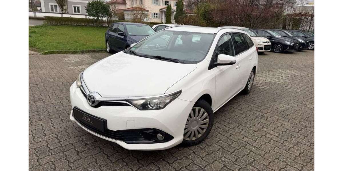 Toyota Auris 164.000 km 8.990 &euro; Bad Aibling 83043