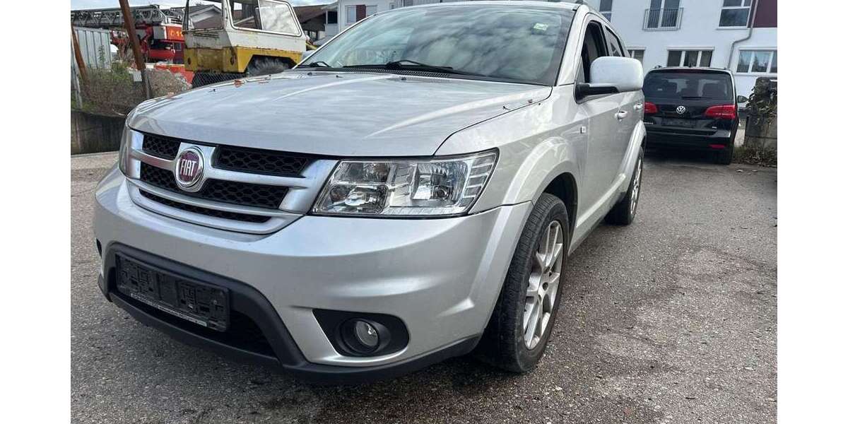 Fiat Freemont 125.100 km 9.999 &euro; Raubling 83064