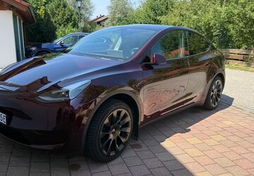 Tesla Model Y 8.542 km 43.000 &euro; Weyarn 83629