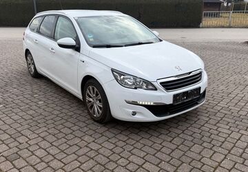 Peugeot 308 116.015 km 4.999 &euro; Rosenheim 83026