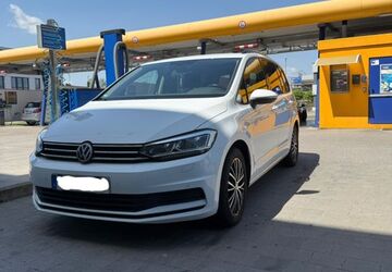 VW Touran 148.000 km 16.350 &euro; Rosenheim 83026