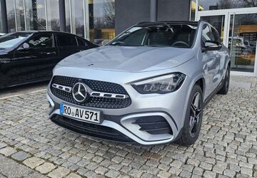 Mercedes-Benz GLA 200 8.000 km 45.500 &euro; Raubling 83064