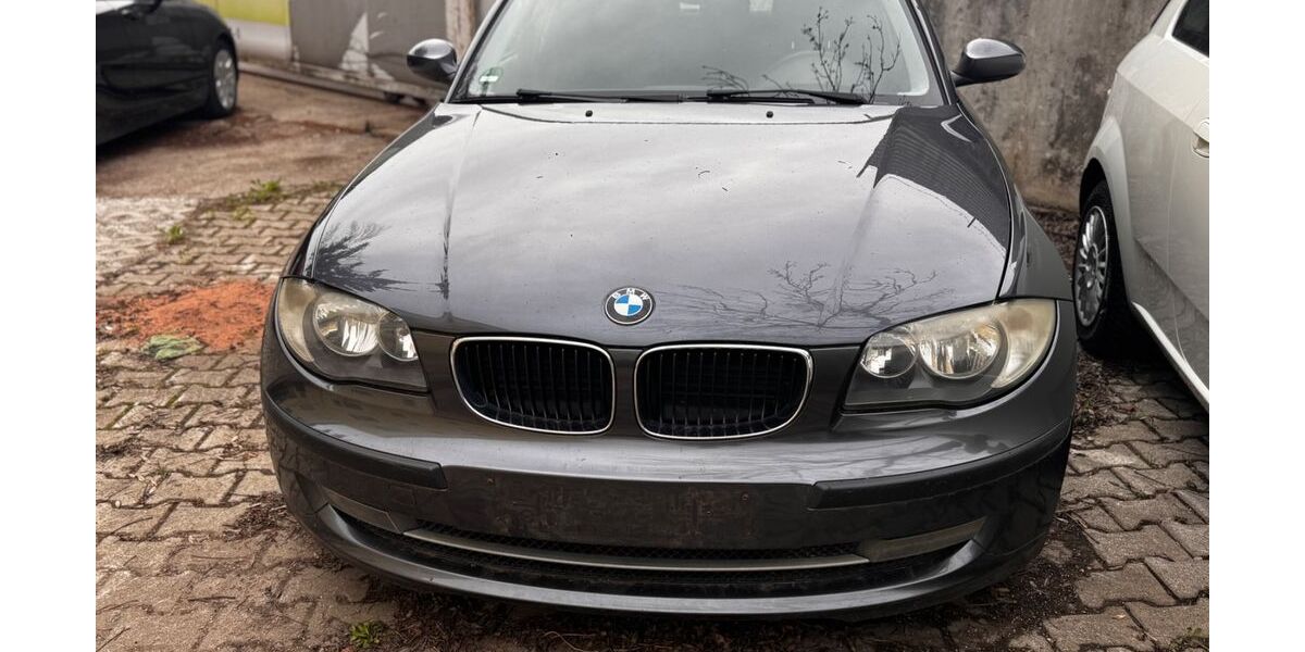 BMW 118 236.000 km 950 &euro; Rosenheim 83022