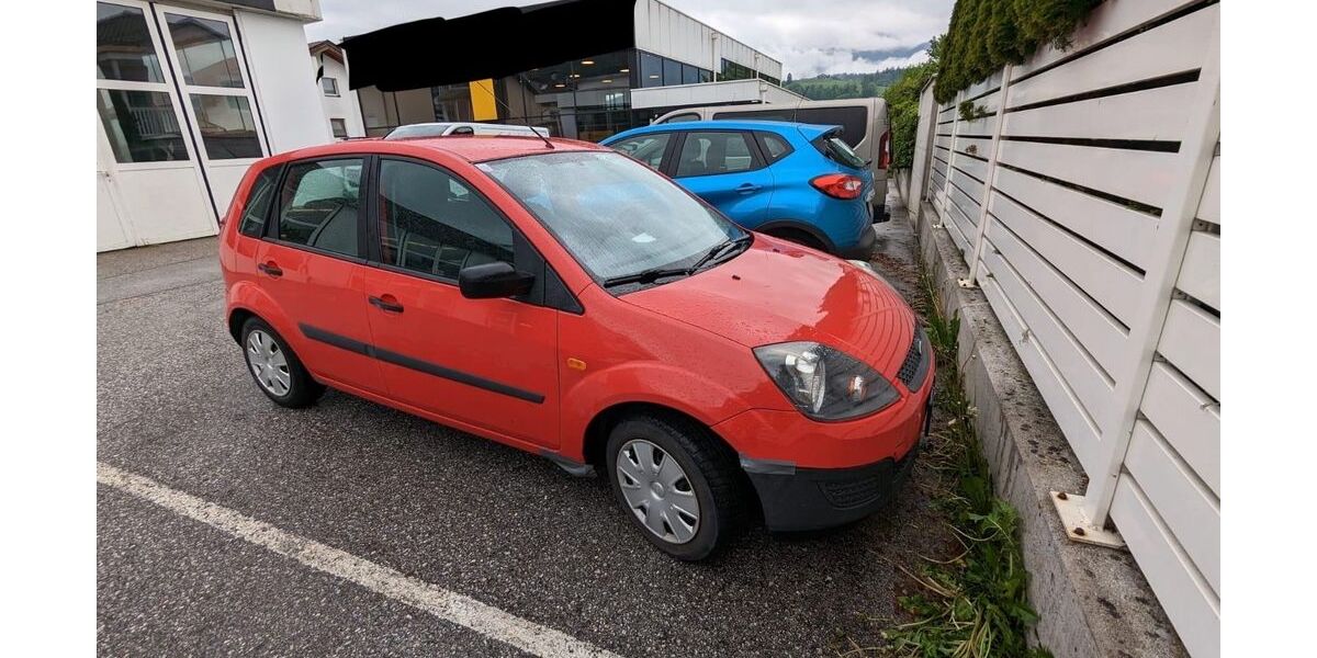 Ford Fiesta 99.000 km 850 &euro; Rosenheim 83026