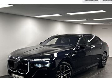 BMW M760 5.478 km 139.990 &euro; Rosenheim 83026