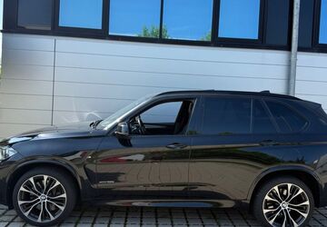 BMW X5 119.876 km 32.999 &euro; Raubling 83064