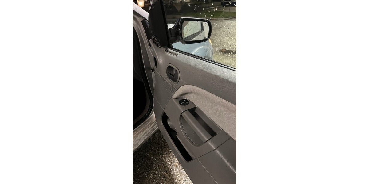 Ford Fiesta 165.000 km 2.400 &euro; Rosenheim 83013