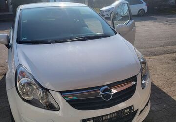 Opel Corsa 147.000 km 2.500 &euro; rosenheim 83024