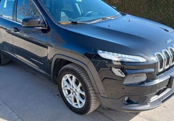 Jeep Cherokee 266.180 km 5.500 &euro; Rosenheim 83024
