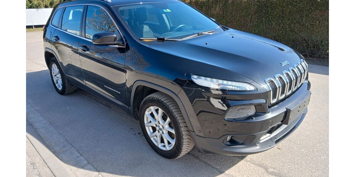 Jeep Cherokee 266.180 km 5.500 &euro; Rosenheim 83024