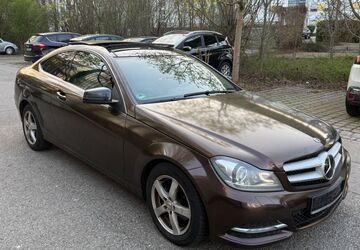 Mercedes-Benz 220 282.472 km 7.000 &euro; Rosenheim 83026