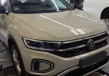 VW T-Roc 47.767 km 25.220 &euro; Bruckmühl 83052