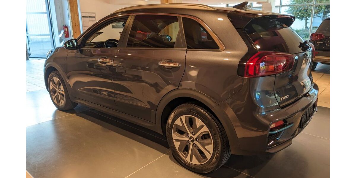 Kia Niro 63.500 km 20.990 &euro; Rosenheim 83026
