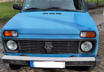 Lada Niva 86.600 km 3.799 &euro; Kolbermoor 83059