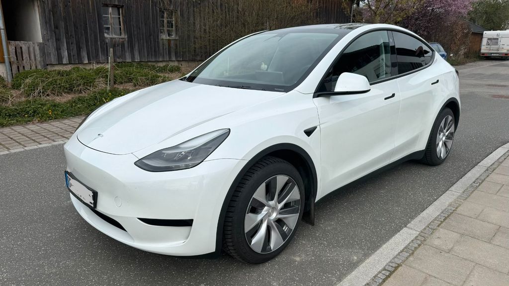 Tesla Model Y 39.500 km 35.950 &euro; Rohrdorf 83101