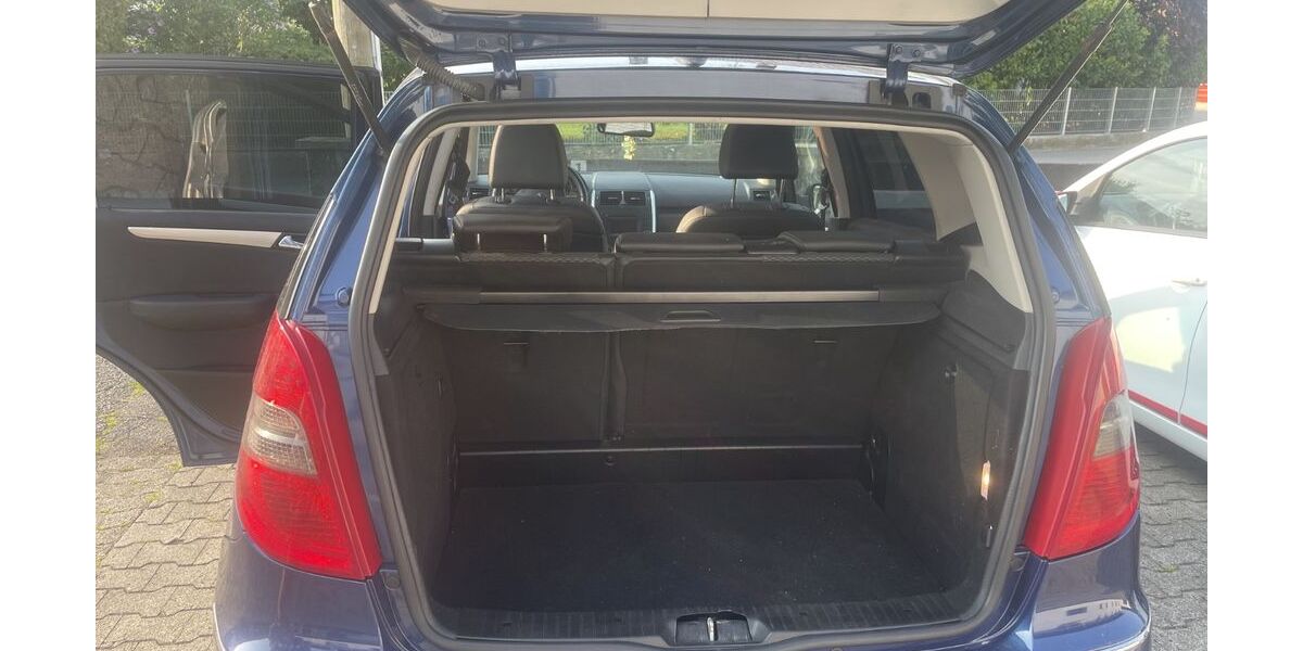 Mercedes-Benz A 180 213.000 km 2.400 &euro; Rosenheim 83024