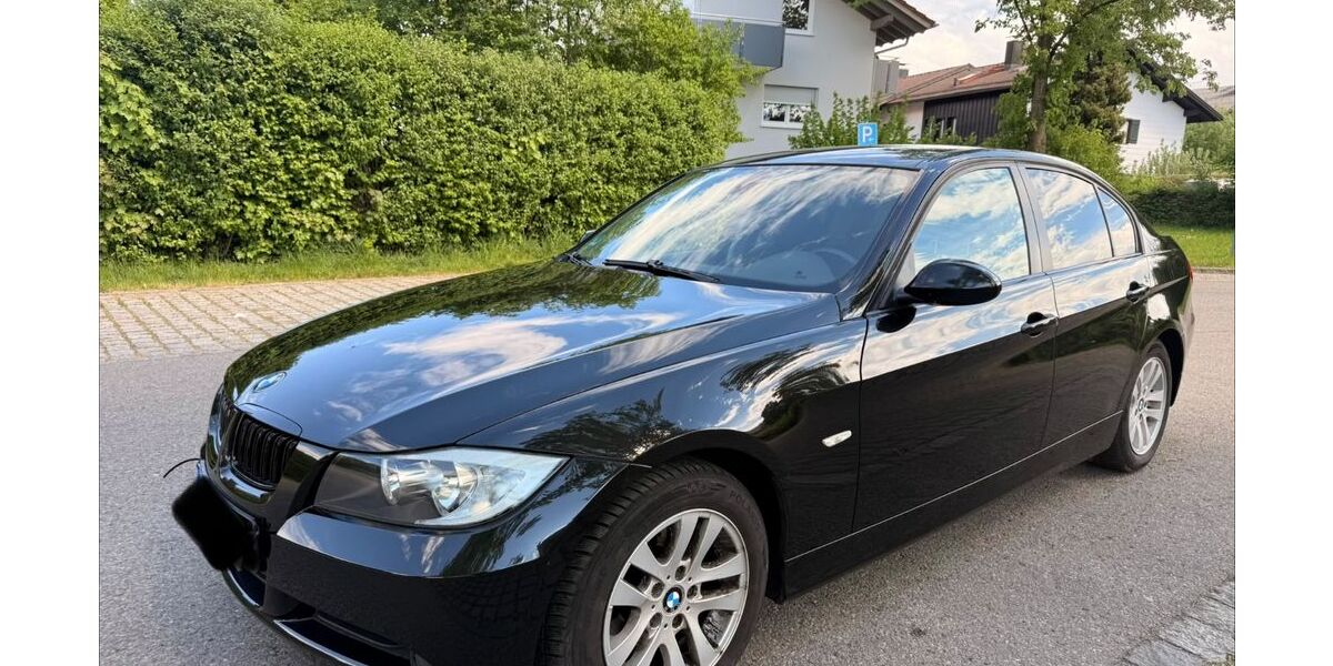 BMW 320 269.000 km 2.390 &euro; Rosenheim 83022