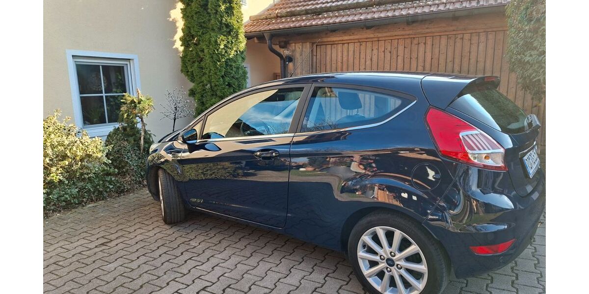 Ford Fiesta 14.526 km 9.800 &euro; Rott am Inn 83543