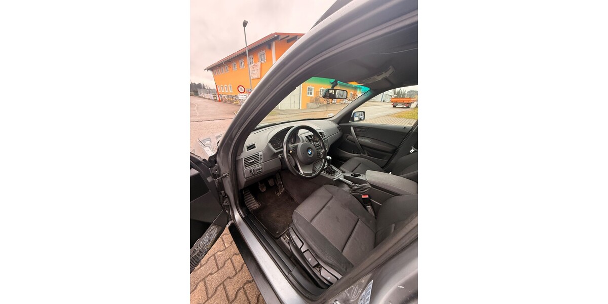 BMW X3 270.000 km 3.900 &euro; Pfaffing 83539
