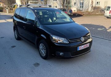 VW Touran 242.720 km 5.499 &euro; Rosenheim 83026