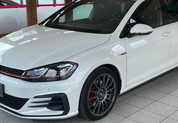 VW Golf 49.000 km 21.999 &euro; Elbach / Fischbachau 83730