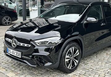 Mercedes-Benz GLA 200 8.000 km 43.800 &euro; Wasserburg 83512